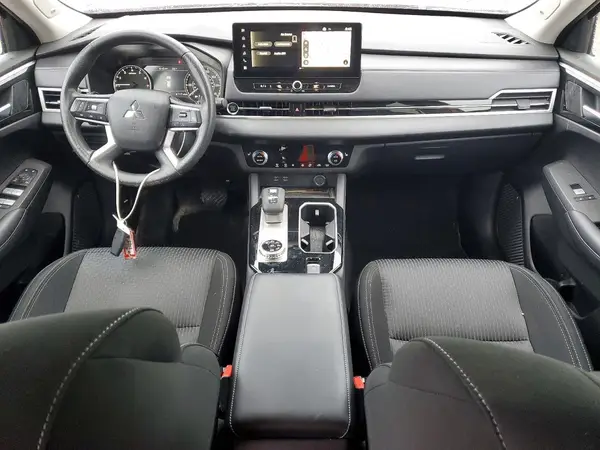 JA4J4UA89SZ050411 2025 MITSUBISHI OUTLANDER - Image 8