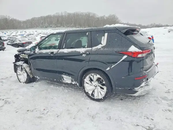 JA4J4UA8XNZ047313 2022 MITSUBISHI OUTLANDER - Image 2