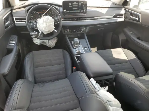 JA4J4UA8XPZ014511 2023 MITSUBISHI OUTLANDER - Image 8