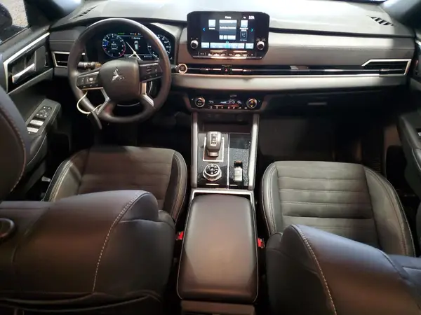JA4J4UA8XPZ035763 2023 MITSUBISHI OUTLANDER - Image 8