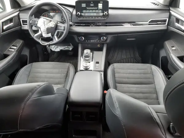 JA4J4UA8XPZ044964 2023 MITSUBISHI OUTLANDER - Image 8