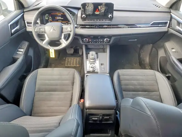 JA4J4UA8XPZ047895 2023 MITSUBISHI OUTLANDER - Image 8