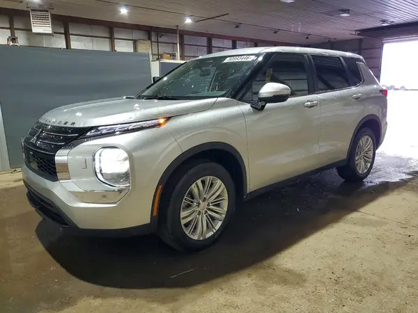 JA4J4UA8XRZ075134 2024 MITSUBISHI OUTLANDER - Image 1