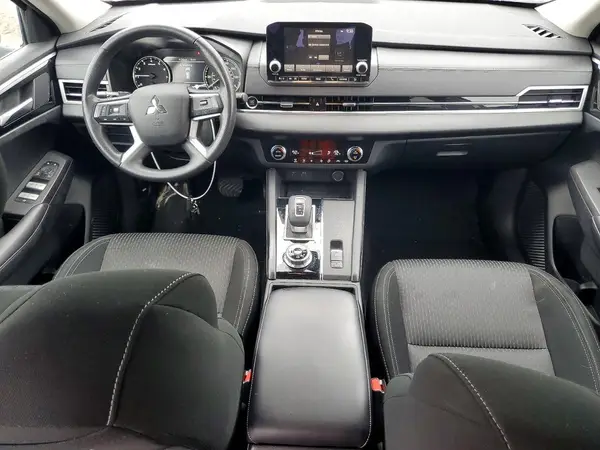 JA4J4UA8XRZ075134 2024 MITSUBISHI OUTLANDER - Image 8