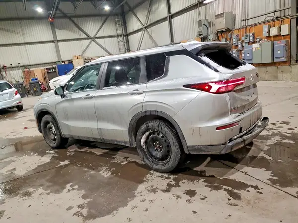 JA4J4UA8XRZ617641 2024 MITSUBISHI OUTLANDER - Image 2