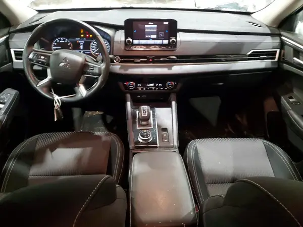 JA4J4UA8XRZ617641 2024 MITSUBISHI OUTLANDER - Image 8