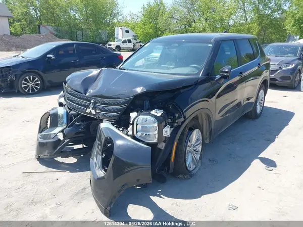 JA4J4UA8XRZ621690 2024 MITSUBISHI OUTLANDER - Image 2