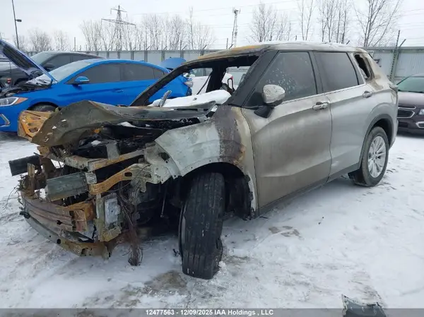 JA4J4UA8XSZ626216 2025 MITSUBISHI OUTLANDER - Image 2