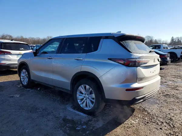 JA4J4UAB1TZ010966 2026 MITSUBISHI OUTLANDER - Image 2