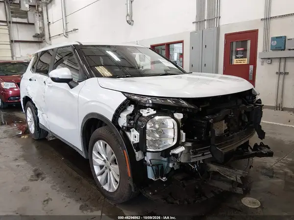 JA4J4UAB3TZ027560 2026 MITSUBISHI OUTLANDER - Image 1