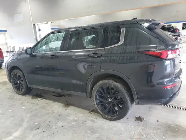 JA4J4VA80RZ048871 2024 MITSUBISHI OUTLANDER - Image 2