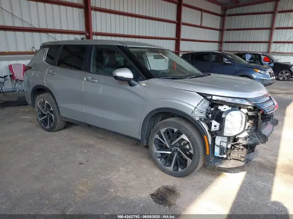 JA4J4VA80RZ050166 2024 MITSUBISHI OUTLANDER - Image 1