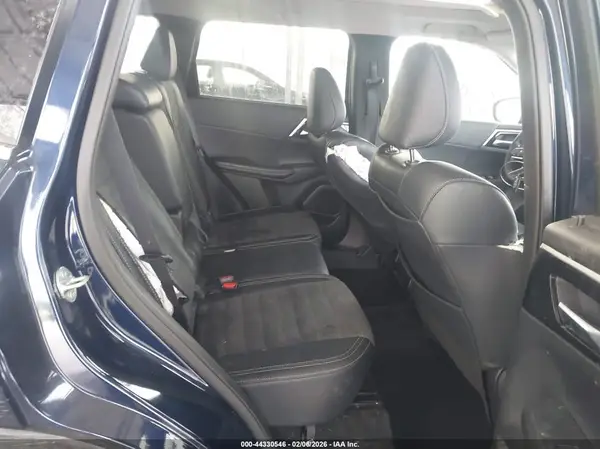 JA4J4VA80RZ059000 2024 MITSUBISHI OUTLANDER - Image 8