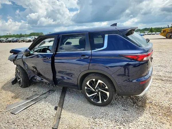 JA4J4VA80RZ075679 2024 MITSUBISHI OUTLANDER - Image 2