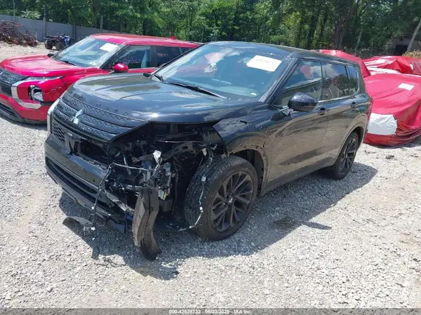 JA4J4VA80RZ076931 2024 MITSUBISHI OUTLANDER - Image 2
