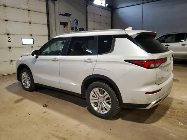 JA4J4VA80RZ616469 2024 MITSUBISHI OUTLANDER - Image 2