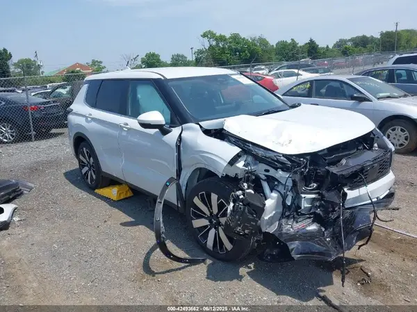JA4J4VA80SZ028643 2025 MITSUBISHI OUTLANDER - Image 1