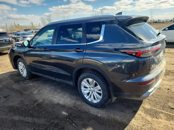 JA4J4VA80SZ612623 2025 MITSUBISHI OUTLANDER - Image 2