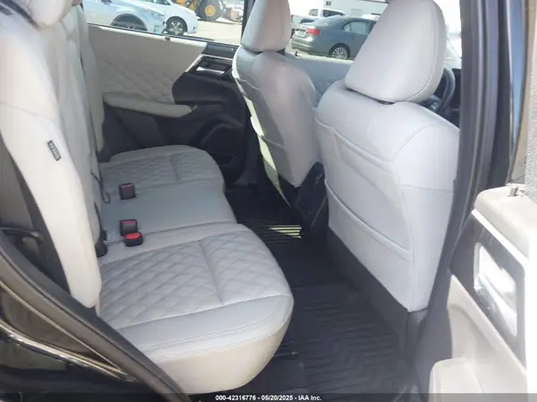 JA4J4VA81PZ013348 2023 MITSUBISHI OUTLANDER - Image 8