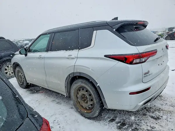 JA4J4VA81PZ614761 2023 MITSUBISHI OUTLANDER - Image 2