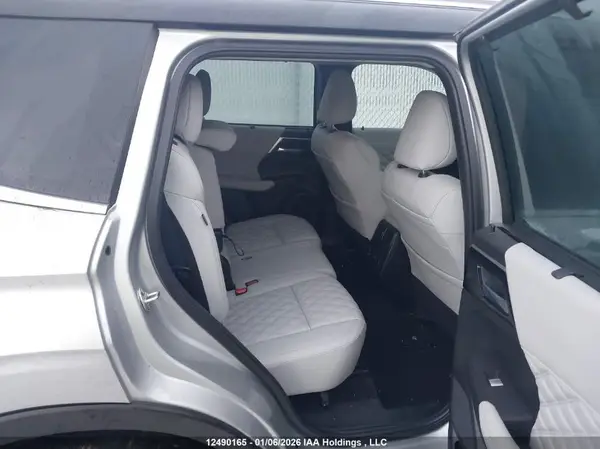 JA4J4VA81PZ615442 2023 MITSUBISHI OUTLANDER - Image 8