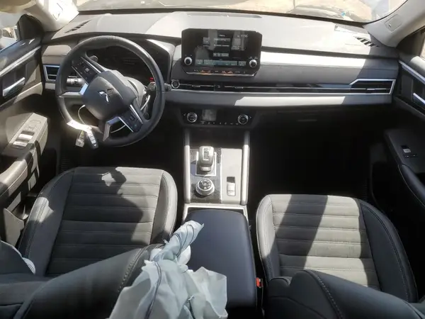 JA4J4VA81RZ007066 2024 MITSUBISHI OUTLANDER - Image 8