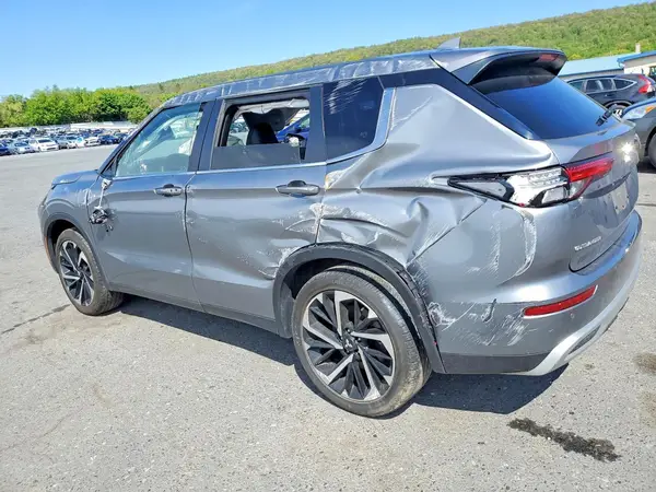 JA4J4VA81RZ039676 2024 MITSUBISHI OUTLANDER - Image 2