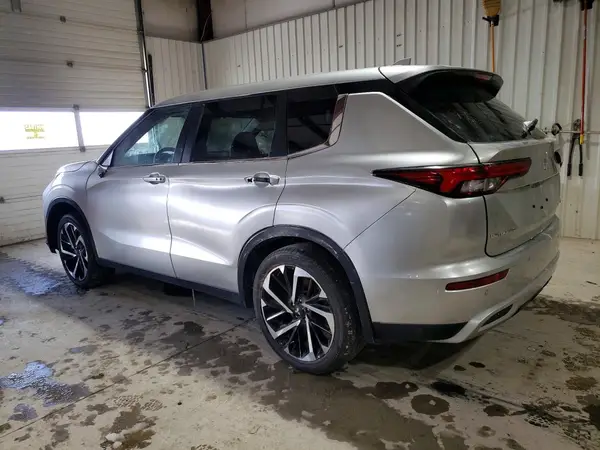 JA4J4VA81RZ049933 2024 MITSUBISHI OUTLANDER - Image 2