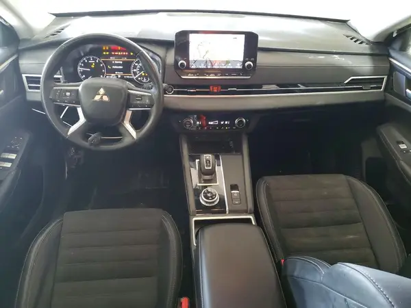 JA4J4VA81RZ049933 2024 MITSUBISHI OUTLANDER - Image 8