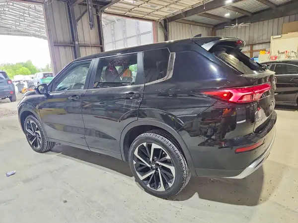JA4J4VA81RZ058146 2024 MITSUBISHI OUTLANDER - Image 2