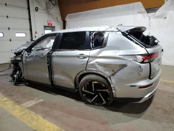 JA4J4VA81RZ059927 2024 MITSUBISHI OUTLANDER - Image 2