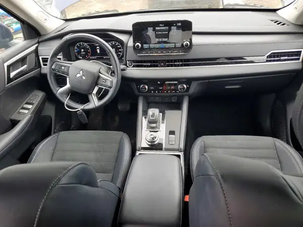 JA4J4VA81RZ061113 2024 MITSUBISHI OUTLANDER - Image 8