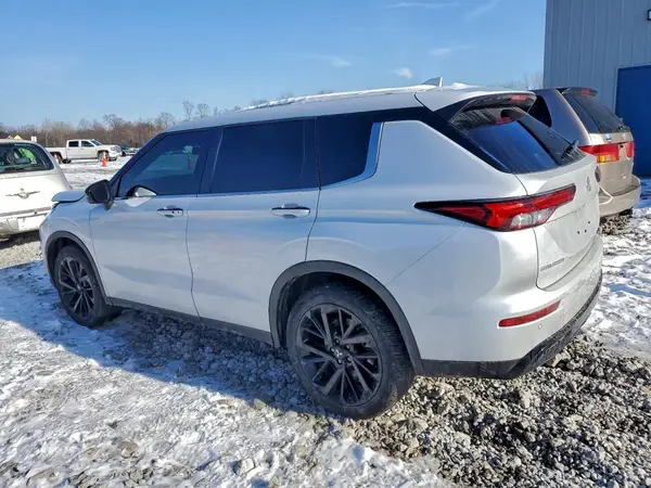 JA4J4VA81RZ066358 2024 MITSUBISHI OUTLANDER - Image 2