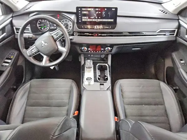 JA4J4VA81SZ012032 2025 MITSUBISHI OUTLANDER - Image 8
