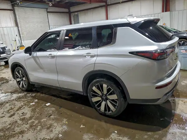 JA4J4VA81SZ016968 2025 MITSUBISHI OUTLANDER - Image 2