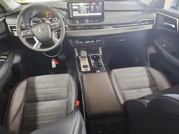 JA4J4VA81SZ046388 2025 MITSUBISHI OUTLANDER - Image 8