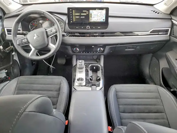 JA4J4VA81SZ051008 2025 MITSUBISHI OUTLANDER - Image 8