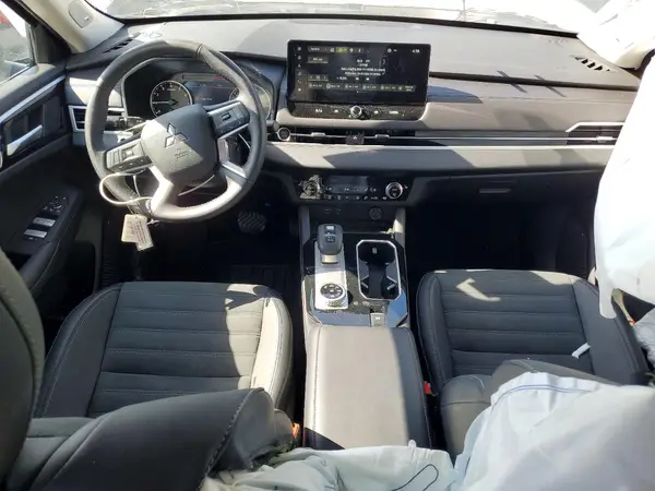 JA4J4VA81SZ057679 2025 MITSUBISHI OUTLANDER - Image 8