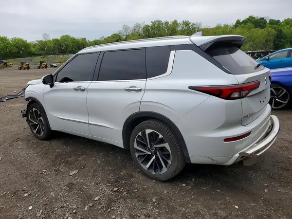 JA4J4VA82NZ039941 2022 MITSUBISHI OUTLANDER - Image 2