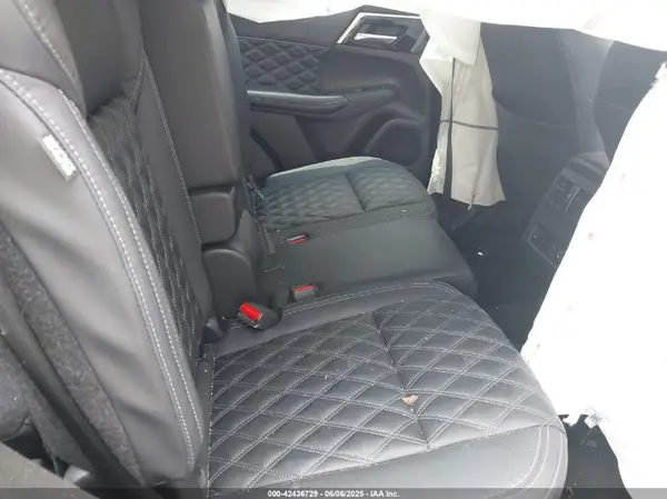 JA4J4VA82PZ006988 2023 MITSUBISHI OUTLANDER - Image 8