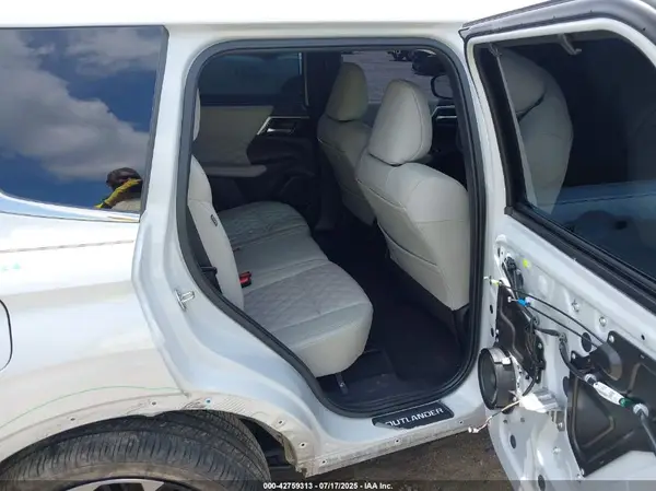 JA4J4VA82PZ025671 2023 MITSUBISHI OUTLANDER - Image 8