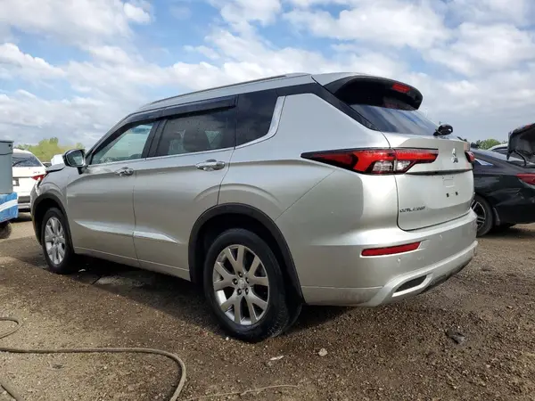 JA4J4VA82PZ614266 2023 MITSUBISHI OUTLANDER - Image 2