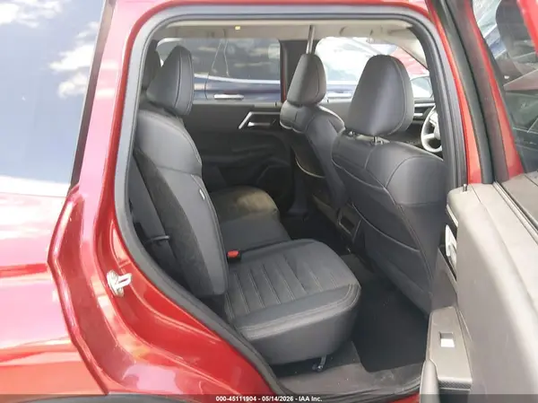 JA4J4VA82RZ024264 2024 MITSUBISHI OUTLANDER - Image 8