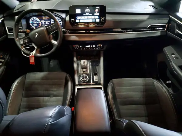 JA4J4VA82RZ056132 2024 MITSUBISHI OUTLANDER - Image 8