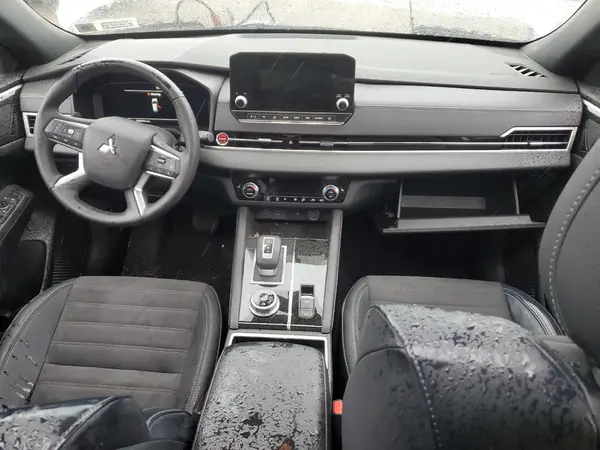 JA4J4VA82RZ068989 2024 MITSUBISHI OUTLANDER - Image 8
