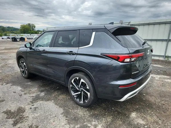 JA4J4VA82RZ072878 2024 MITSUBISHI OUTLANDER - Image 2