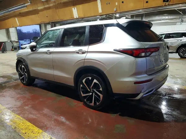 JA4J4VA82RZ075392 2024 MITSUBISHI OUTLANDER - Image 2