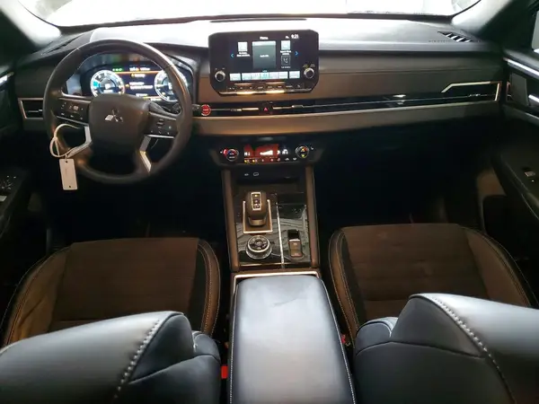 JA4J4VA82RZ077580 2024 MITSUBISHI OUTLANDER - Image 8
