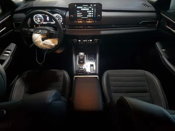 JA4J4VA82RZ079135 2024 MITSUBISHI OUTLANDER - Image 8