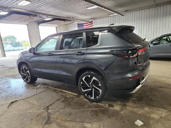 JA4J4VA82RZ081385 2024 MITSUBISHI OUTLANDER - Image 2